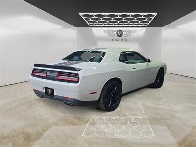 2016 Dodge Challenger R/T  BLACKTOP - Photo 5 - Lennox, CA 90304