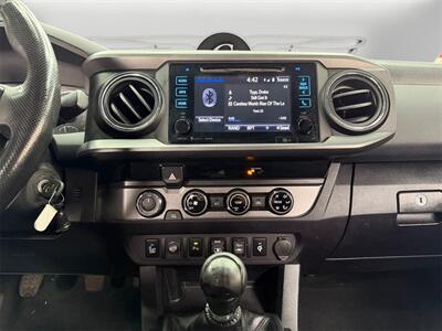 2018 Toyota Tacoma TRD Off-Road V6 - Photo 11 - Lennox, CA 90304