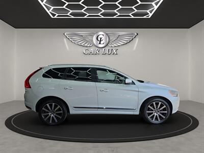 2014 Volvo XC60 3.2   - Photo 8 - Lennox, CA 90304