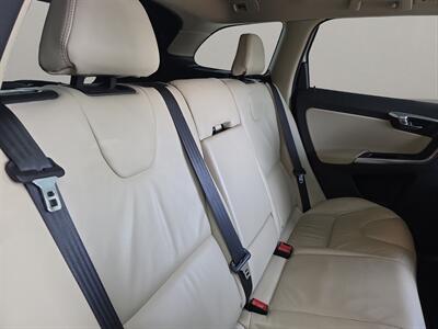 2014 Volvo XC60 3.2   - Photo 17 - Lennox, CA 90304