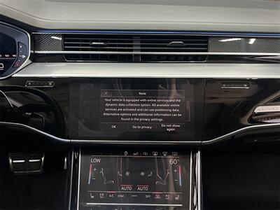 2020 Audi S8 4.0T quattro - Photo 10 - Lennox, CA 90304