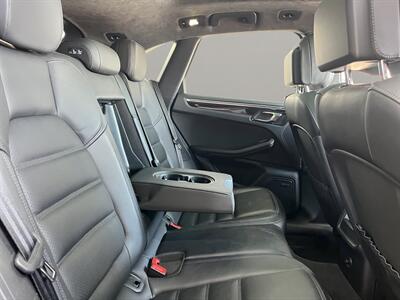 2015 Porsche Macan Turbo   - Photo 17 - Lennox, CA 90304