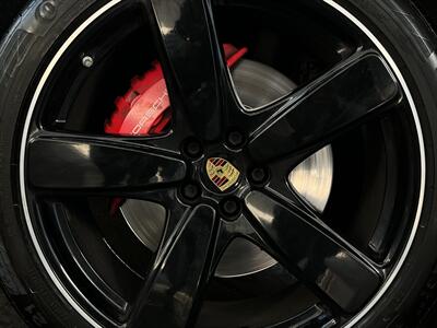 2015 Porsche Macan Turbo   - Photo 21 - Lennox, CA 90304