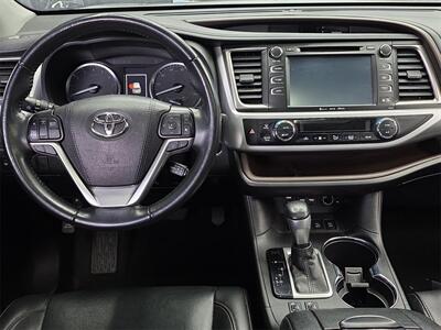 2019 Toyota Highlander XLE   - Photo 17 - Lennox, CA 90304