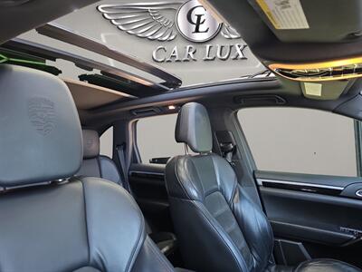 2017 Porsche Cayenne Platinum Edition   - Photo 18 - Lennox, CA 90304