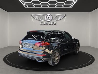 2017 Porsche Cayenne Platinum Edition   - Photo 7 - Lennox, CA 90304