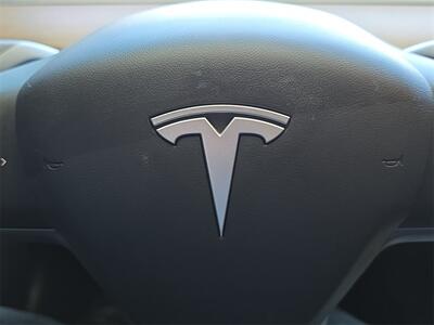 2021 Tesla Model 3 Standard Range Plus   - Photo 17 - Lennox, CA 90304