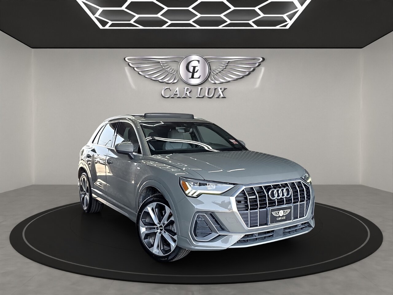 2020 Audi Q3 Premium Plus S line quattro - Photo 1 - Lennox, CA 90304