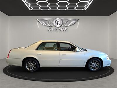 2011 Cadillac DTS Luxury Collection   - Photo 8 - Lennox, CA 90304