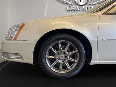 2011 Cadillac DTS Luxury Collection   - Photo 9 - Lennox, CA 90304