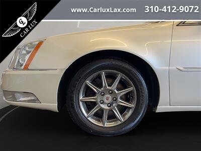 2011 Cadillac DTS Luxury Collection   - Photo 9 - Lennox, CA 90304