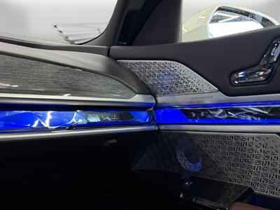 2023 BMW i7 xDrive60 - Photo 27 - Lennox, CA 90304