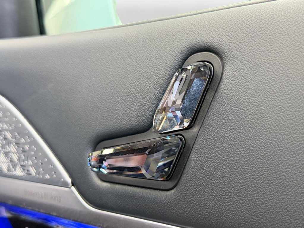 2023 BMW i7 xDrive60 - Photo 19 - Lennox, CA 90304