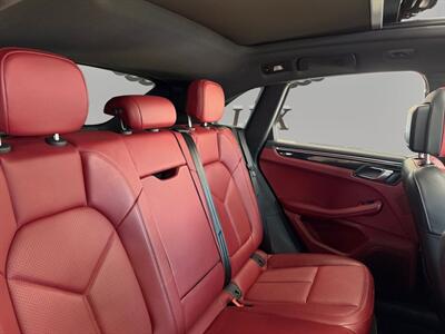 2023 Porsche Macan T - Photo 29 - Lennox, CA 90304