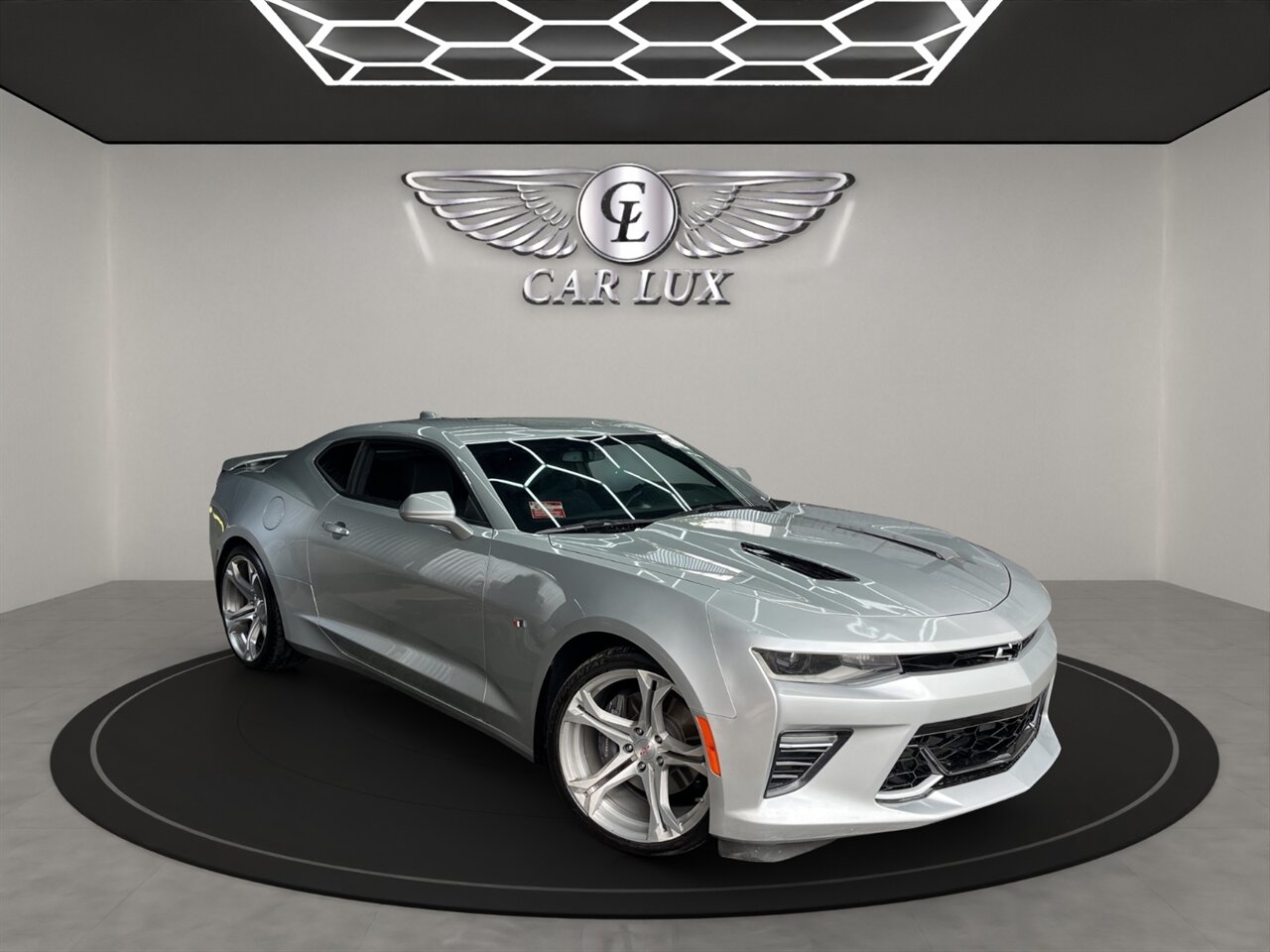 2018 Chevrolet Camaro SS 1SS - Photo 1 - Lennox, CA 90304