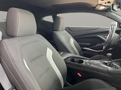 2018 Chevrolet Camaro SS 1SS   - Photo 16 - Lennox, CA 90304