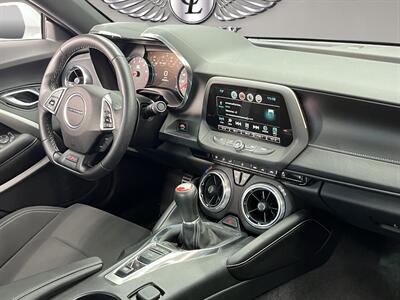 2018 Chevrolet Camaro SS 1SS   - Photo 18 - Lennox, CA 90304