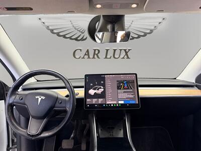 2020 Tesla Model Y Long Range - Photo 11 - Lennox, CA 90304