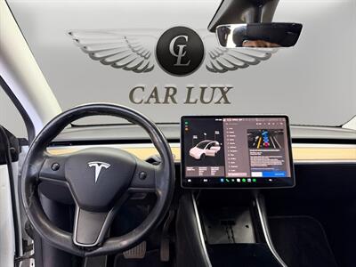 2020 Tesla Model Y Long Range - Photo 10 - Lennox, CA 90304