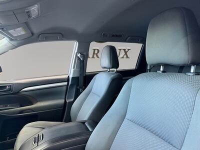 2019 Toyota Highlander LE - Photo 9 - Lennox, CA 90304