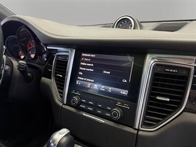 2018 Porsche Macan Turbo   - Photo 20 - Lennox, CA 90304