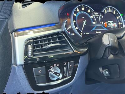 2018 BMW 540i   - Photo 16 - Lennox, CA 90304
