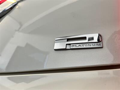 2014 Cadillac XTS Platinum Collection   - Photo 9 - Lennox, CA 90304