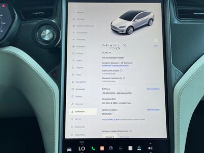 2018 Tesla Model X 75D   - Photo 37 - Lennox, CA 90304