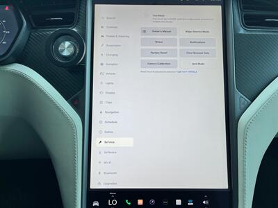 2018 Tesla Model X 75D   - Photo 36 - Lennox, CA 90304