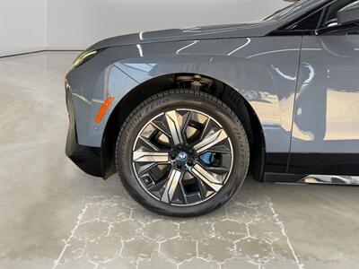 2023 BMW iX xDrive50   - Photo 14 - Lennox, CA 90304