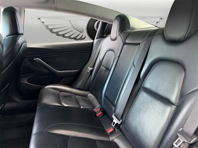 2020 Tesla Model 3 Long Range - Photo 13 - Lennox, CA 90304