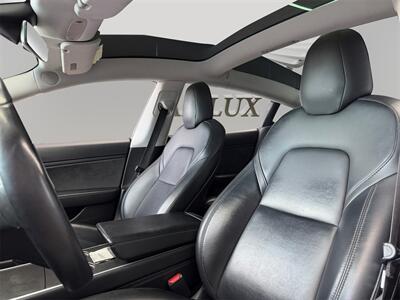 2020 Tesla Model 3 Long Range - Photo 9 - Lennox, CA 90304