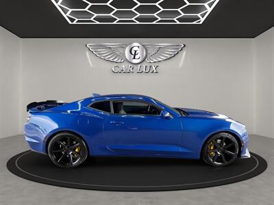 2021 Chevrolet Camaro SS 1SS   - Photo 8 - Lennox, CA 90304