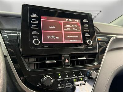 2021 Toyota Camry LE - Photo 21 - Lennox, CA 90304