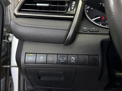 2021 Toyota Camry LE - Photo 18 - Lennox, CA 90304