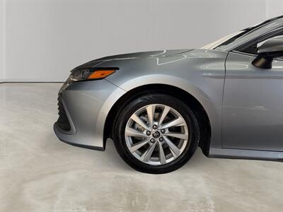 2021 Toyota Camry LE - Photo 14 - Lennox, CA 90304