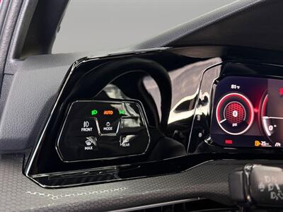 2024 Volkswagen Golf GTI SE - Photo 18 - Lennox, CA 90304