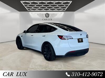2022 Tesla Model Y Long Range   - Photo 3 - Lennox, CA 90304