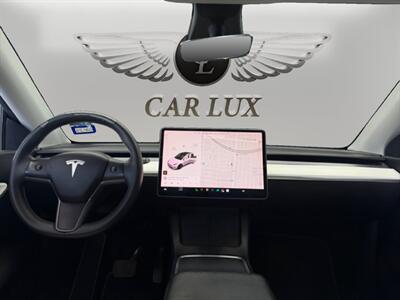 2022 Tesla Model Y Long Range   - Photo 11 - Lennox, CA 90304