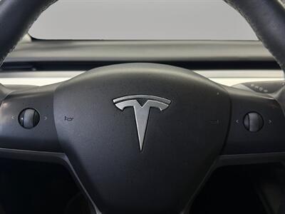 2022 Tesla Model Y Long Range   - Photo 16 - Lennox, CA 90304
