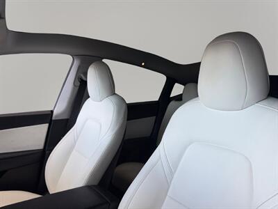 2022 Tesla Model Y Long Range   - Photo 9 - Lennox, CA 90304