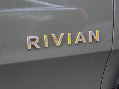 2022 Rivian R1S Launch Edition   - Photo 19 - Lennox, CA 90304