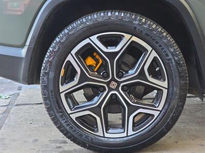 2022 Rivian R1S Launch Edition   - Photo 16 - Lennox, CA 90304