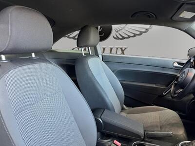 2019 Volkswagen Beetle-Classic 2.0T S   - Photo 14 - Lennox, CA 90304