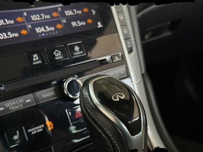 2017 INFINITI Q60 Red Sport 400 - Photo 21 - Lennox, CA 90304