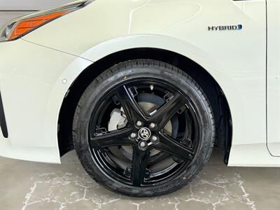 2019 Toyota Prius XLE - Photo 14 - Lennox, CA 90304