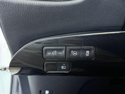 2019 Toyota Prius XLE - Photo 19 - Lennox, CA 90304