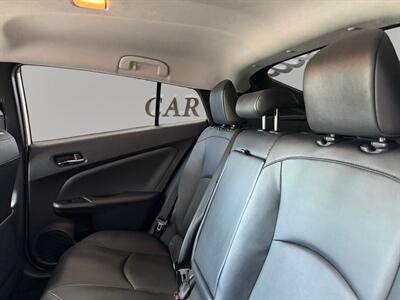 2019 Toyota Prius XLE - Photo 13 - Lennox, CA 90304