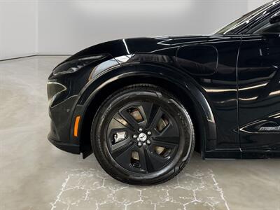 2022 Ford Mustang Mach-E California Route 1   - Photo 14 - Lennox, CA 90304