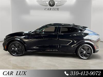 2022 Ford Mustang Mach-E California Route 1   - Photo 2 - Lennox, CA 90304